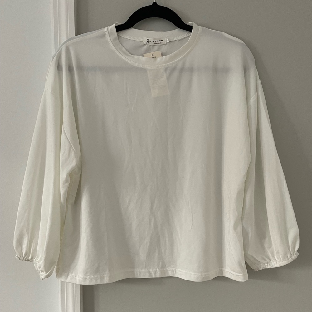 NWT YesStyle White Puff-Sleeve Top